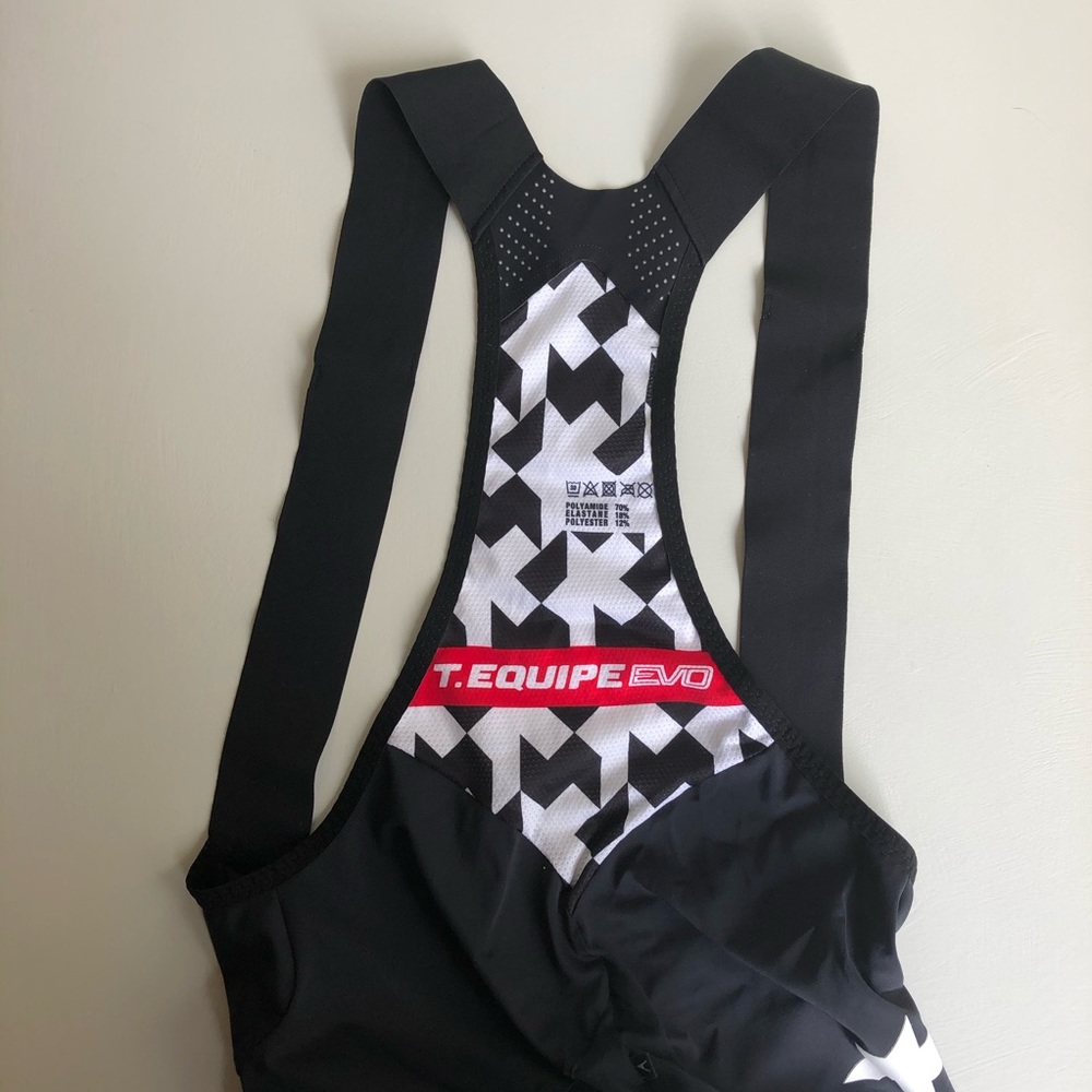 Assos bib shorts M